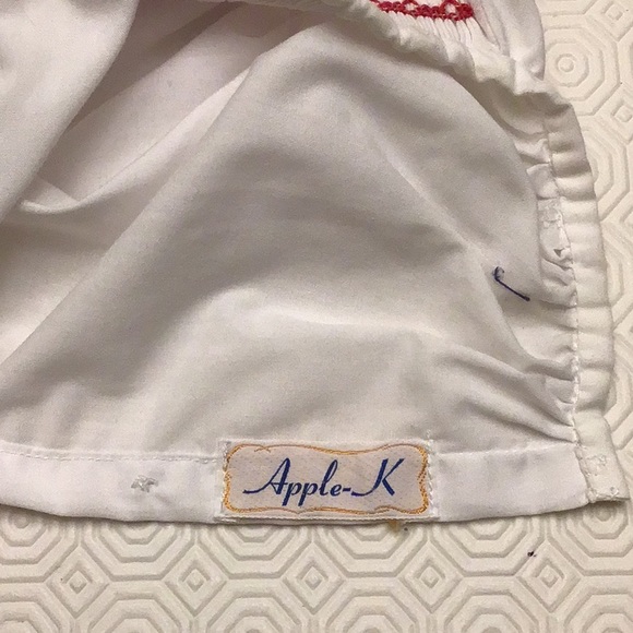 Smocked baby Dress - Picture 2 of 3